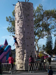 420person20rock20wall 1715104655 Rock Wall incl staff (4 climber)**