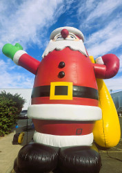 giant20santa11 1732332785 Giant Inflatable Santa