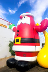 giant20santa2 1732332786 Giant Inflatable Santa