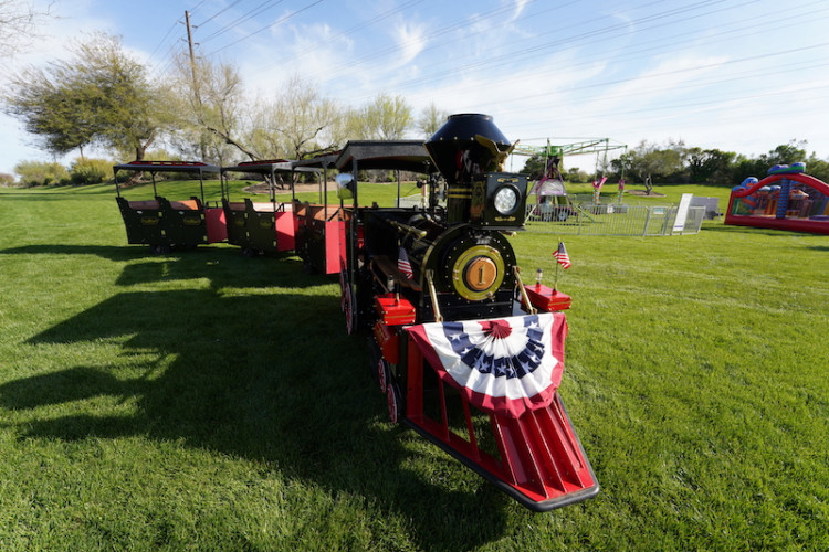 Premium Trackless Train incl staff